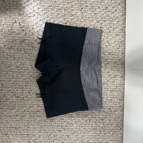 Lulu Lemon 2” Inseam Shorts with Draw String - Picture 1 of 2